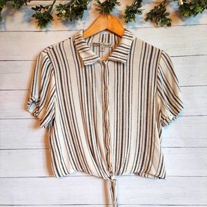 Gypsies & Moondust button up crop top